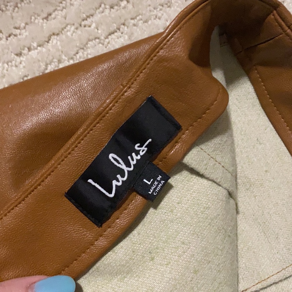 LULUs L leather skirt - Never worn - Picture 4 of 4